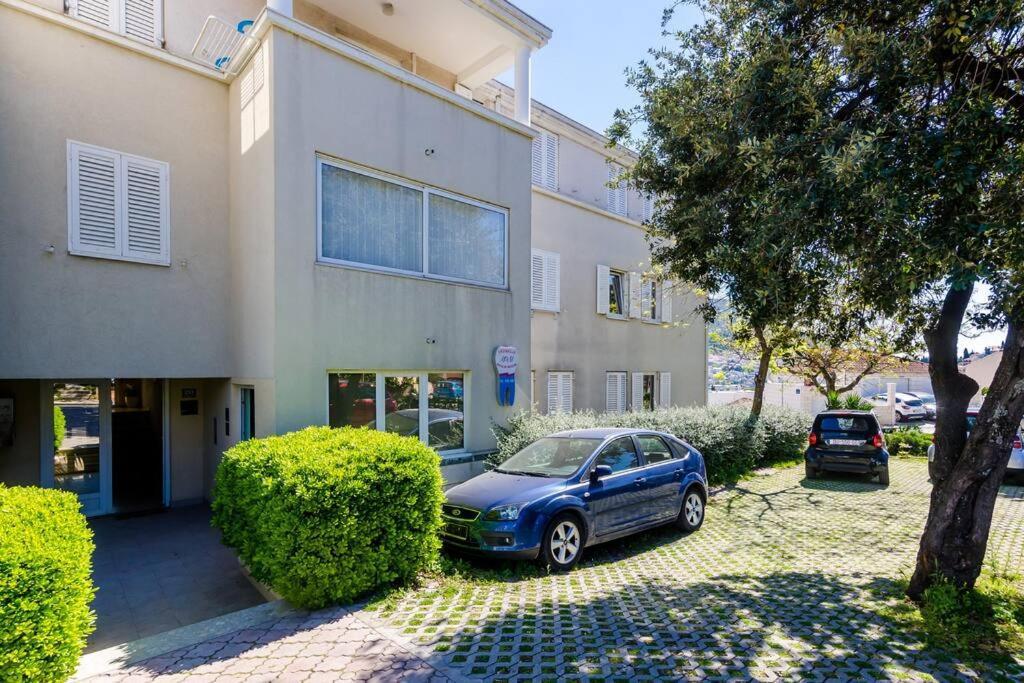 Apartmán Kate With Free Parking
